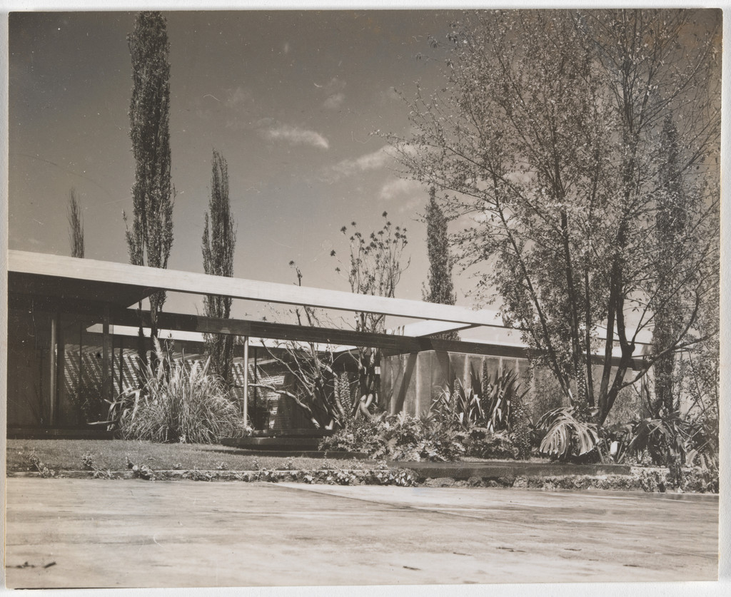 Caseta de Ventas, Paseo del Pedregal, Col. Pedregal de San Angel, Mexico City, Mexico