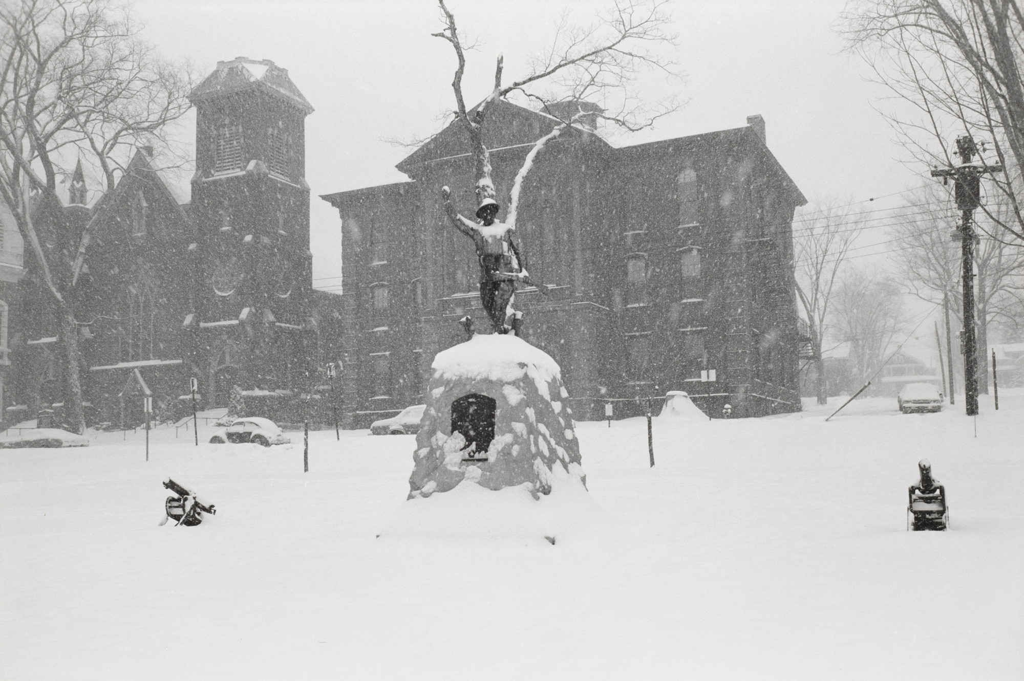Lee Friedlander. Spirit of the American Doughboy. Saint Albans, Vermont. 1975