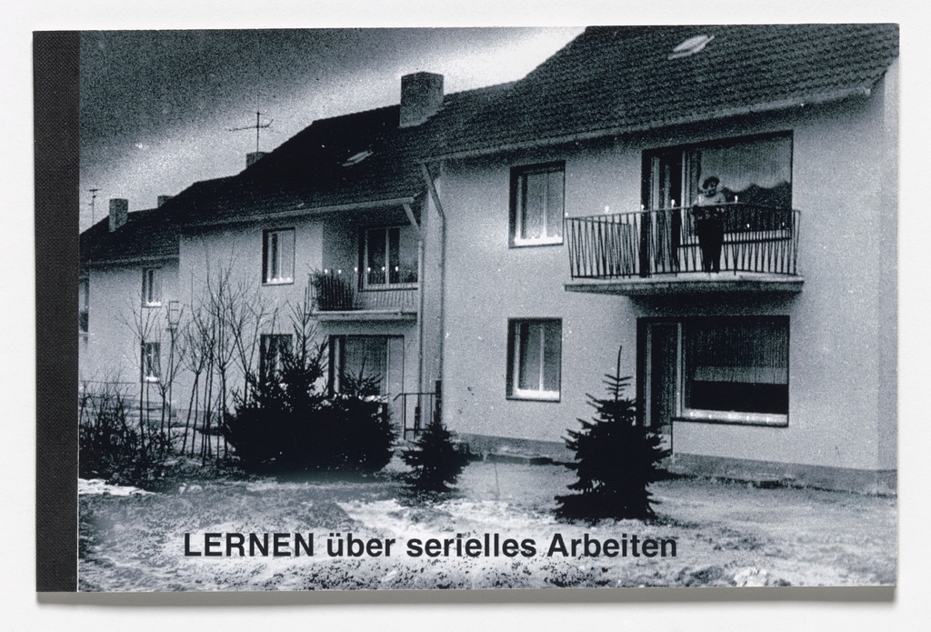 Lernen über Serielles Arbeiten (Learning about Serial Work) from Book Drafts