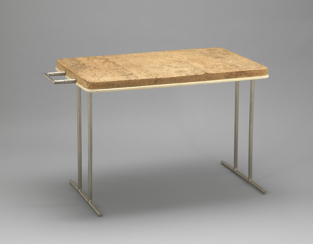 Extendable Table from E-1027