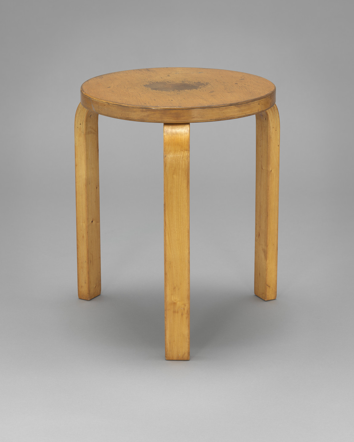 Alvar Aalto. Stacking Stools (model 60). 1932–1933