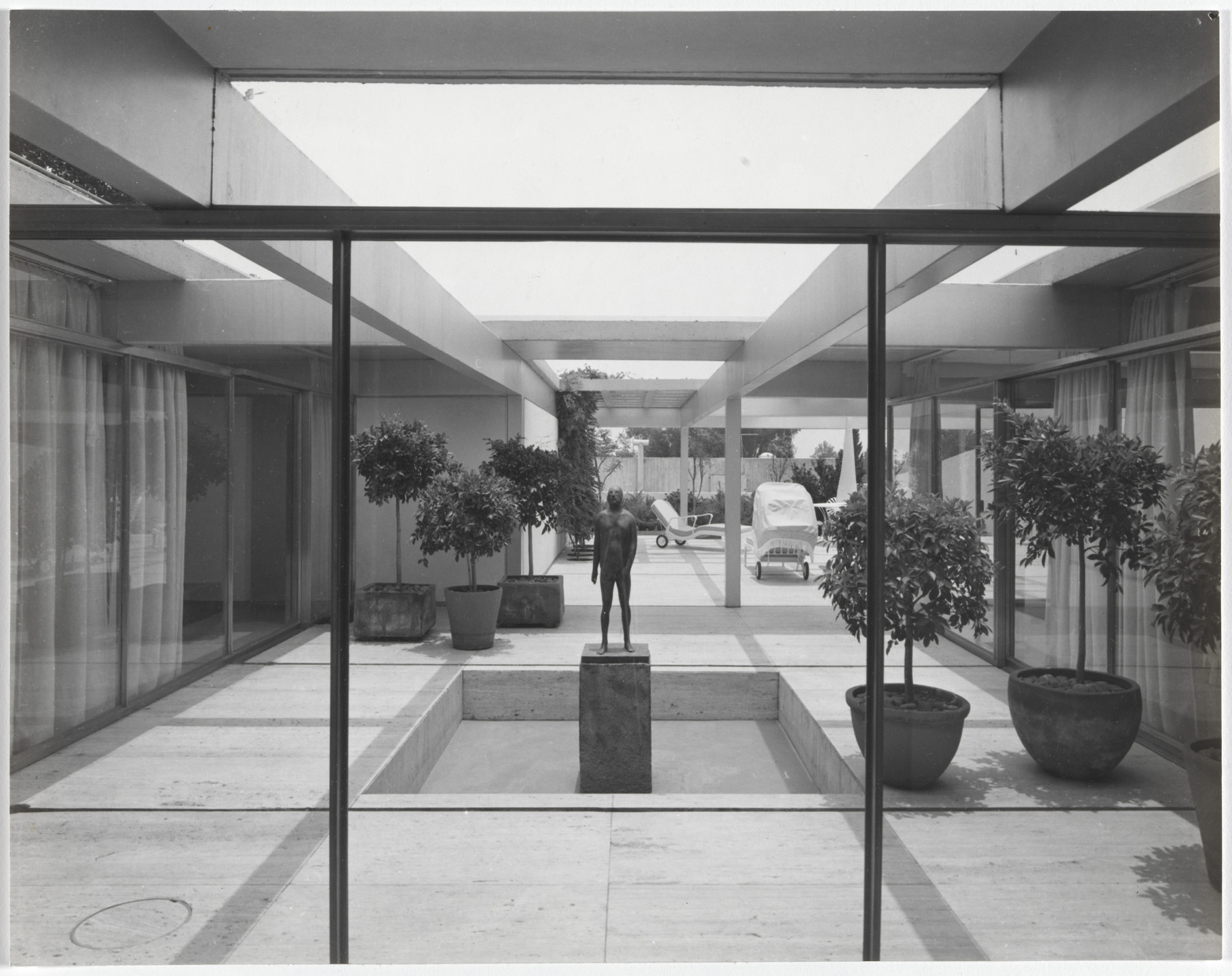 Teodoro González de León, Miguel Ángel Salgado. Casa José Luis Cuevas, San Ángel, Mexico City, Mexico. 1968