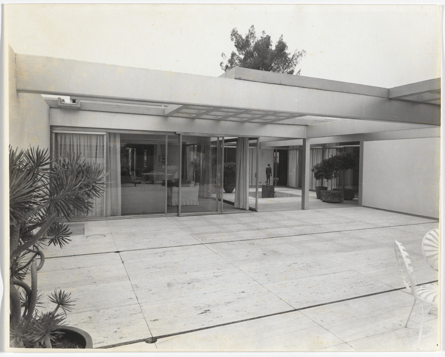Teodoro González de León, Miguel Ángel Salgado. Casa José Luis Cuevas, San Ángel, Mexico City, Mexico. 1968