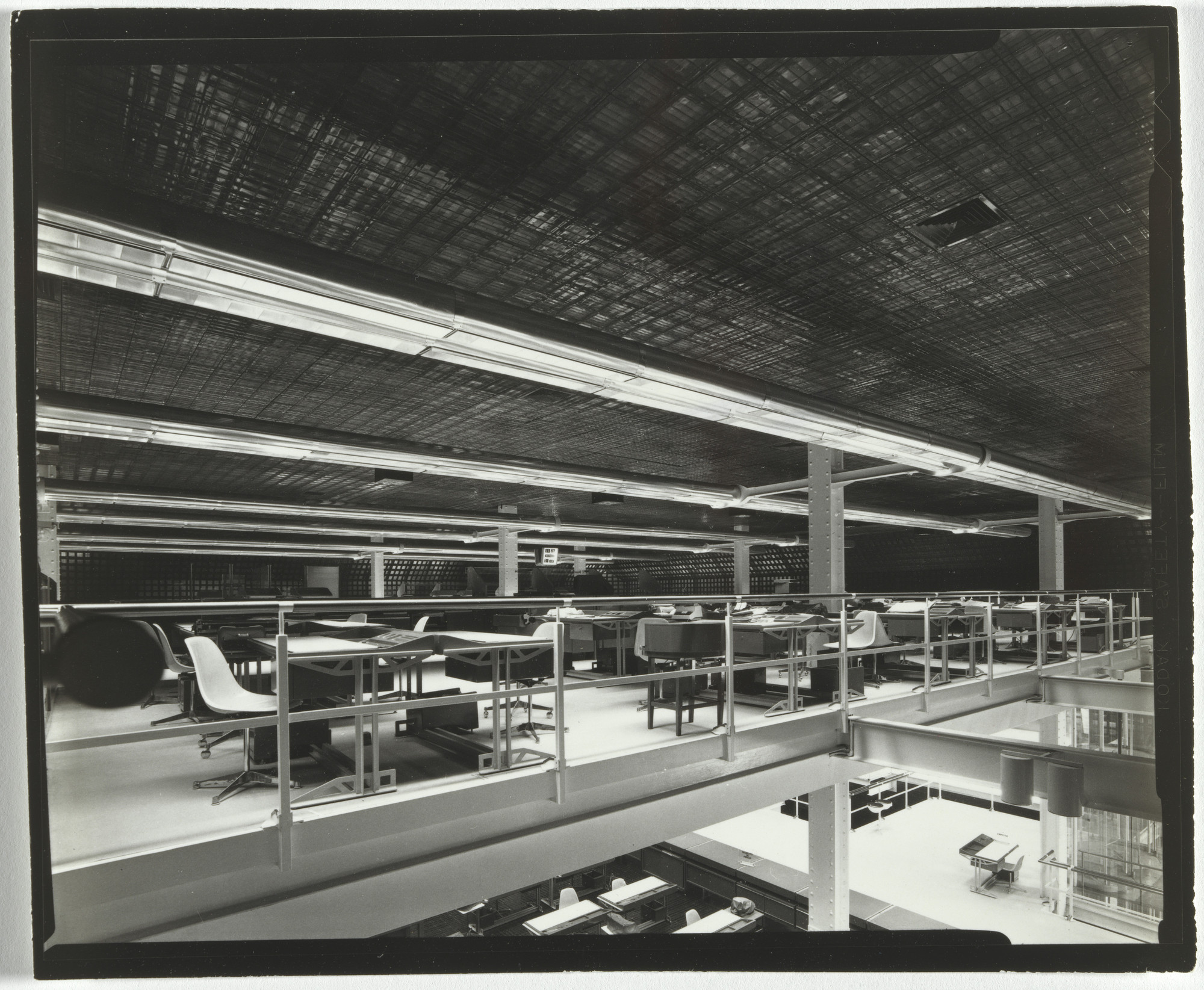 Flora Manteola, Ignacio Petchersky, Javier Sánchez Gómez, Josefa Santos, Justo Solsona, Rafael Viñoly. Banco de la Ciudad de Buenos Aires – Casa Matriz, Buenos Aires, Argentina