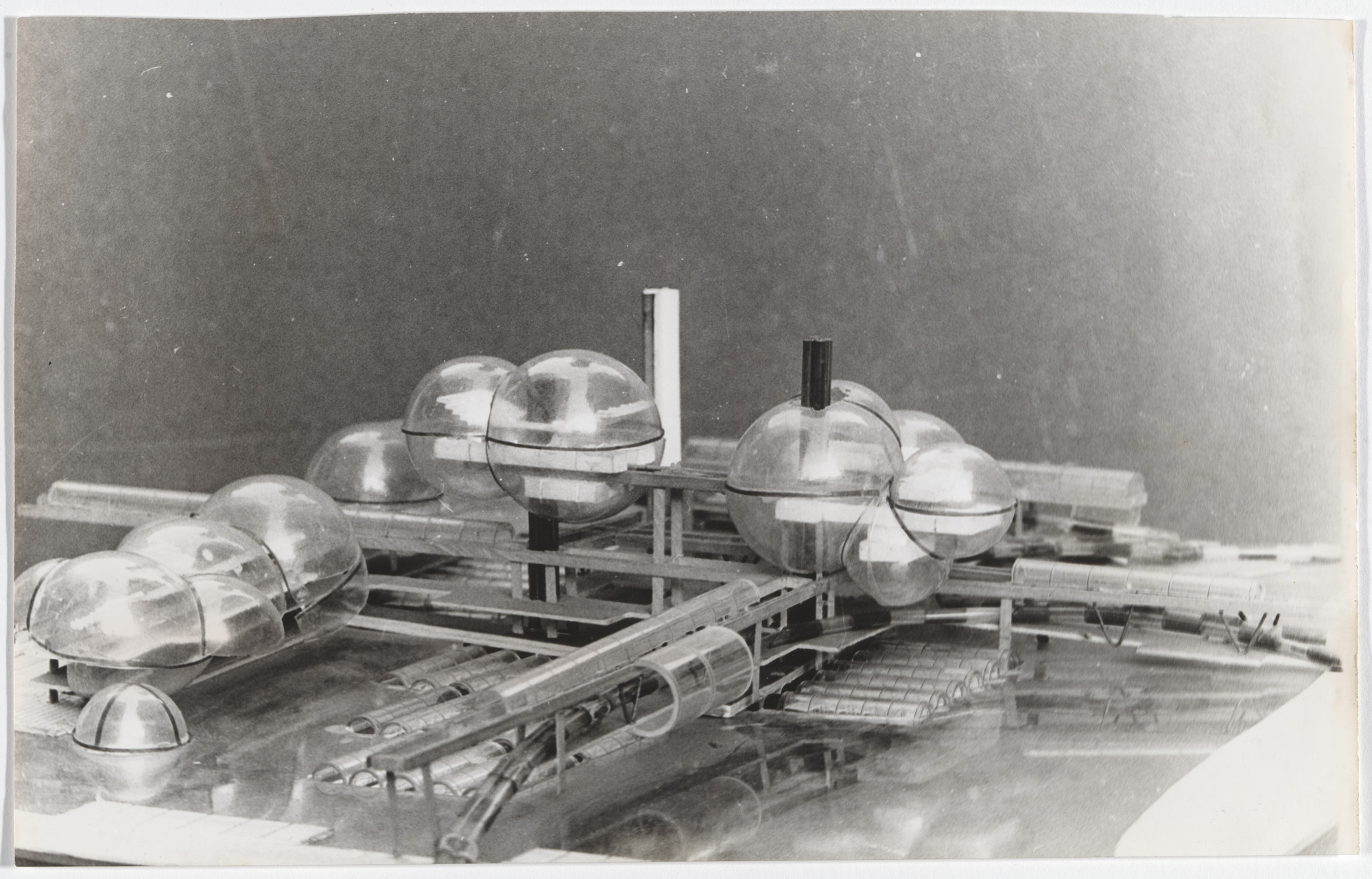 Flora Manteola, Ignacio Petchersky, Javier Sánchez Gómez, Josefa Santos, Justo Solsona, Rafael Viñoly. Concurso Centro Cívico de Ámsterdam, The Netherlands