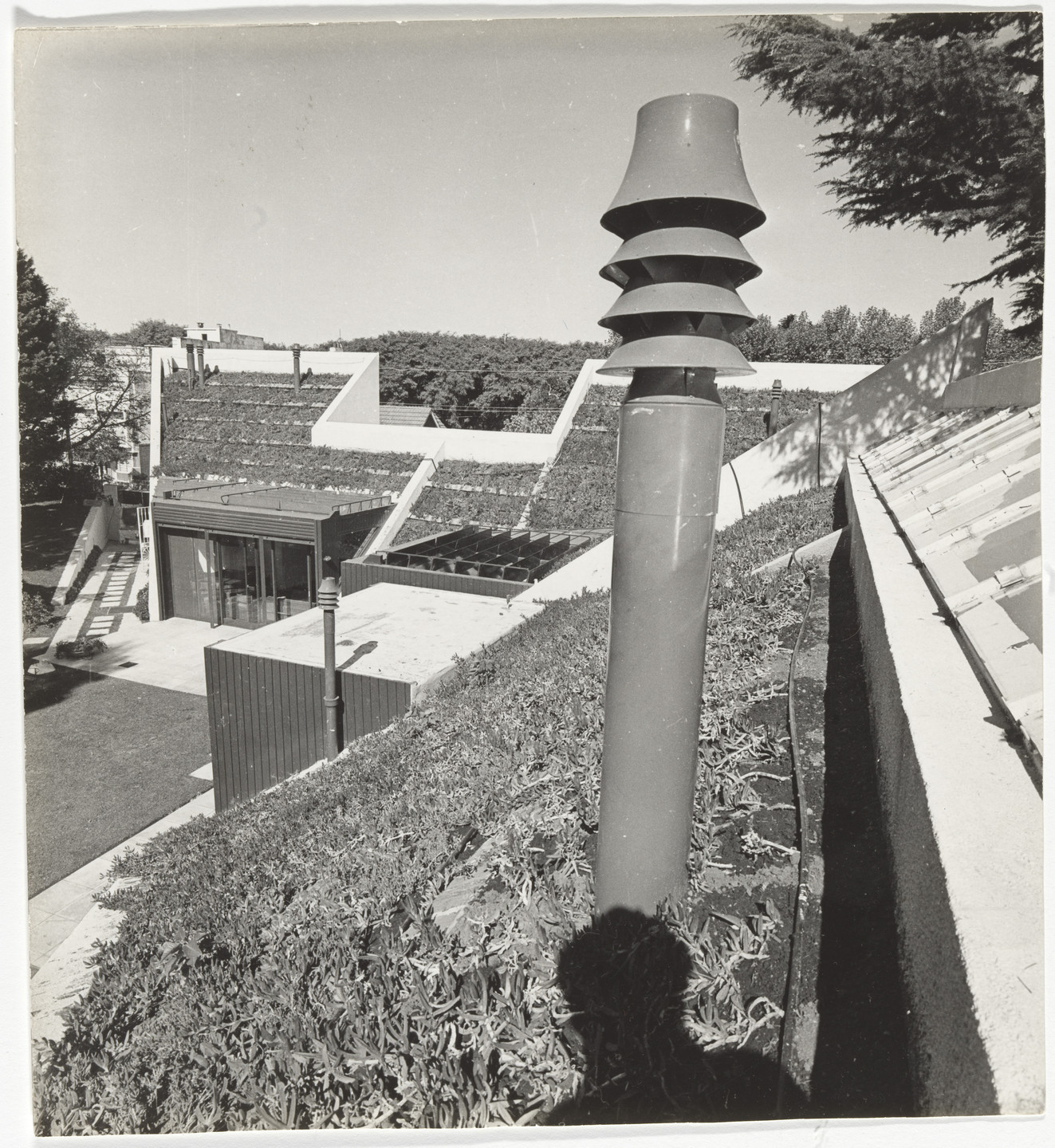 Flora Manteola, Javier Sánchez Gómez, Josefa Santos, Justo Solsona, Rafael Viñoly, Carlos Sallaberry, Felipe Tarsitano. Casa Oks, La Lucila, Provincia de Buenos Aires, Argentina. 1979