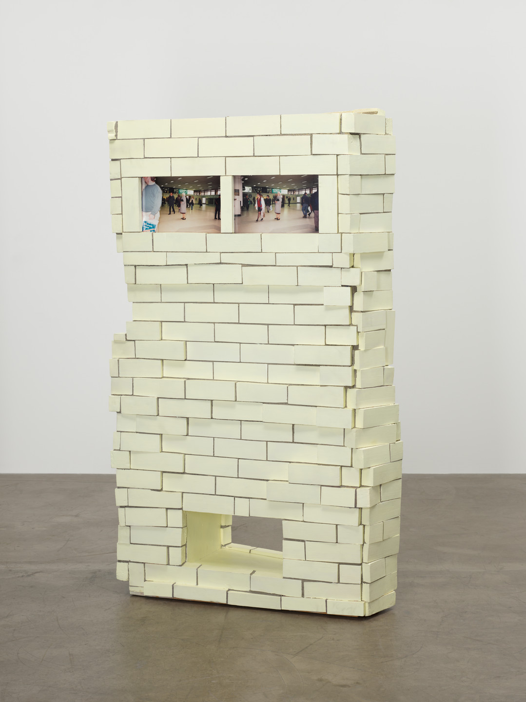Rachel Harrison. No Menus. 1997