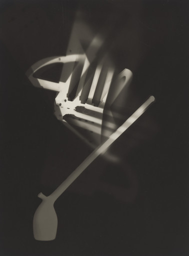 Man Ray (Emmanuel Radnitzky). Rayograph. 1922