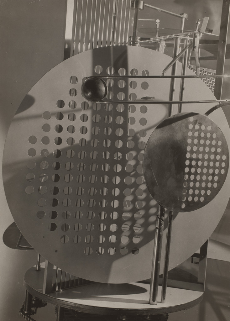 A Lightplay: Black White Gray