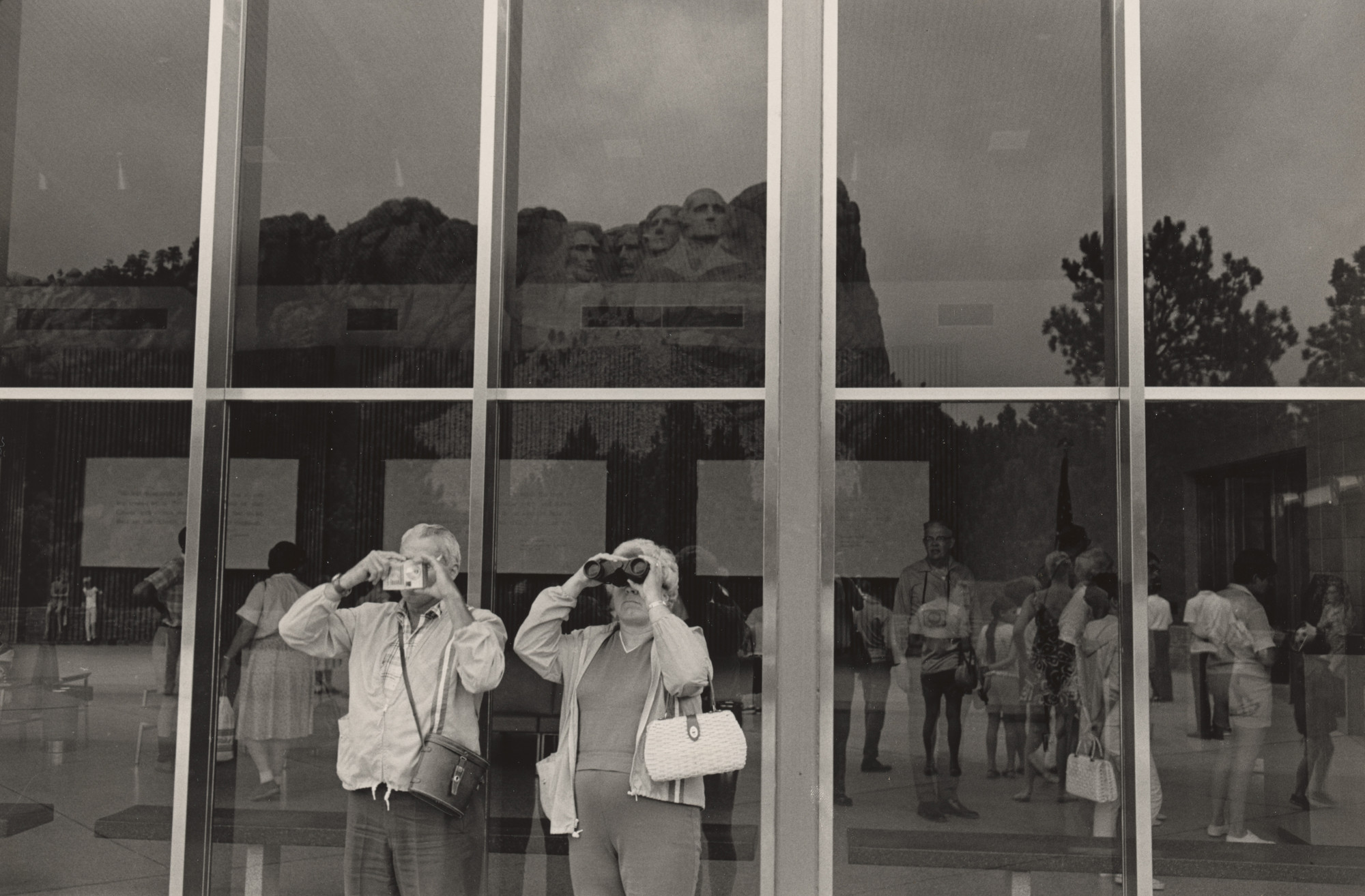 【Sale】Lee Friedlander「Friedlander」MoMA Lee Friedlander. Mount Rushmore, South Dakota. 1969 | MoMA