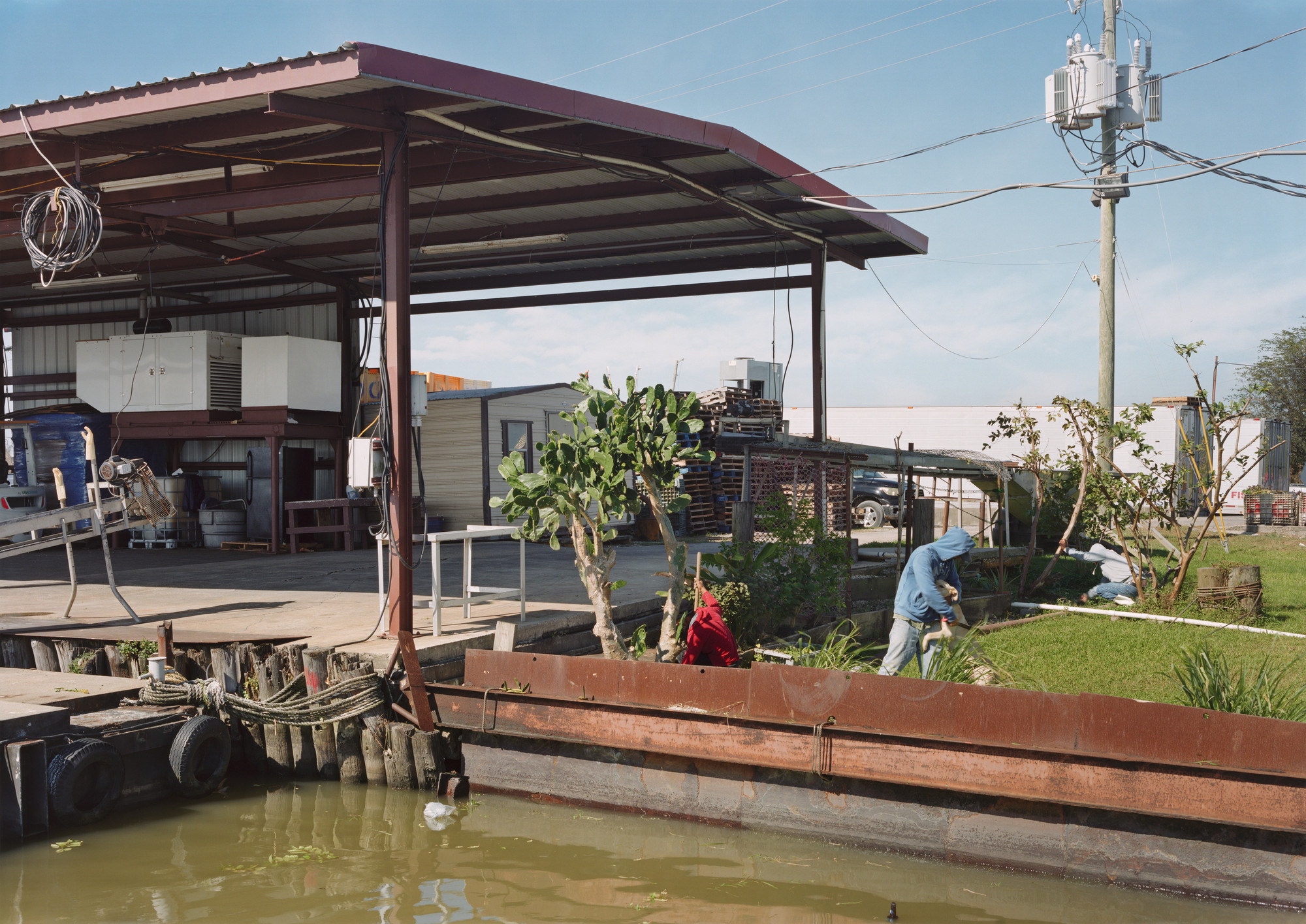 An-My Lê. November 10, Workers, Venice, Louisiana. 2016
