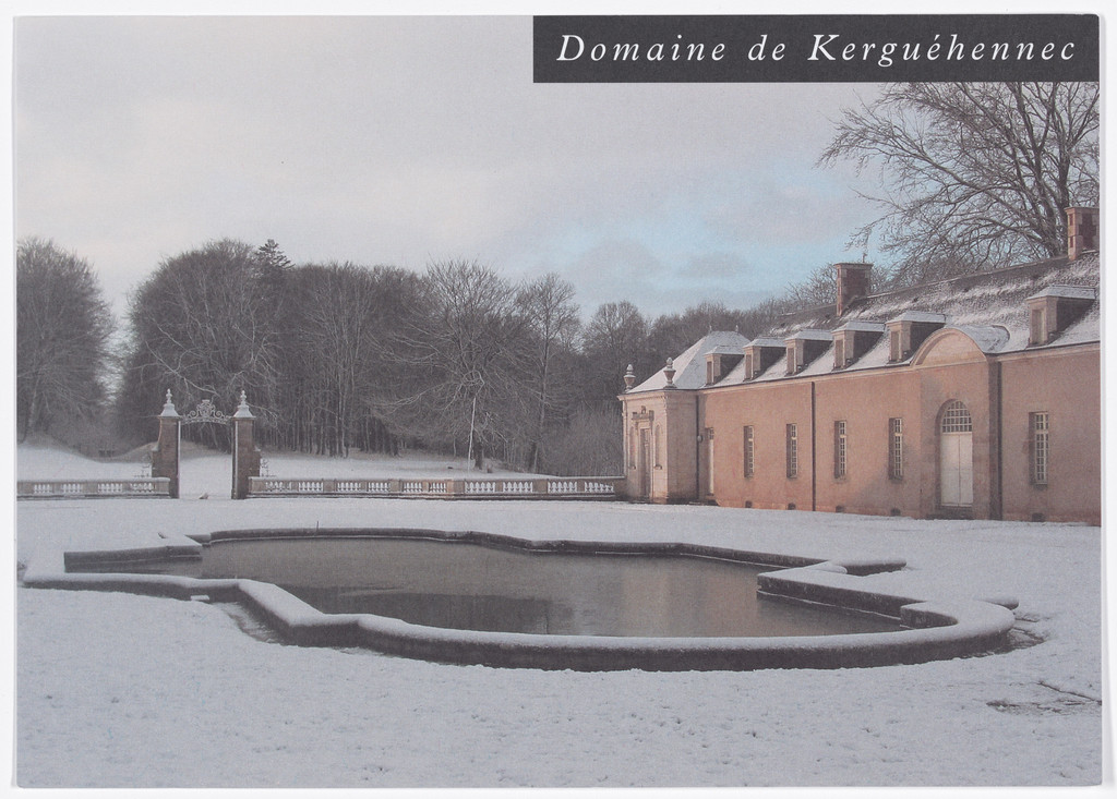 Announcement card for Le proche et le lointain, Domaine de Kerguéhennec, Bignan, France, January 31–March 21, 2004