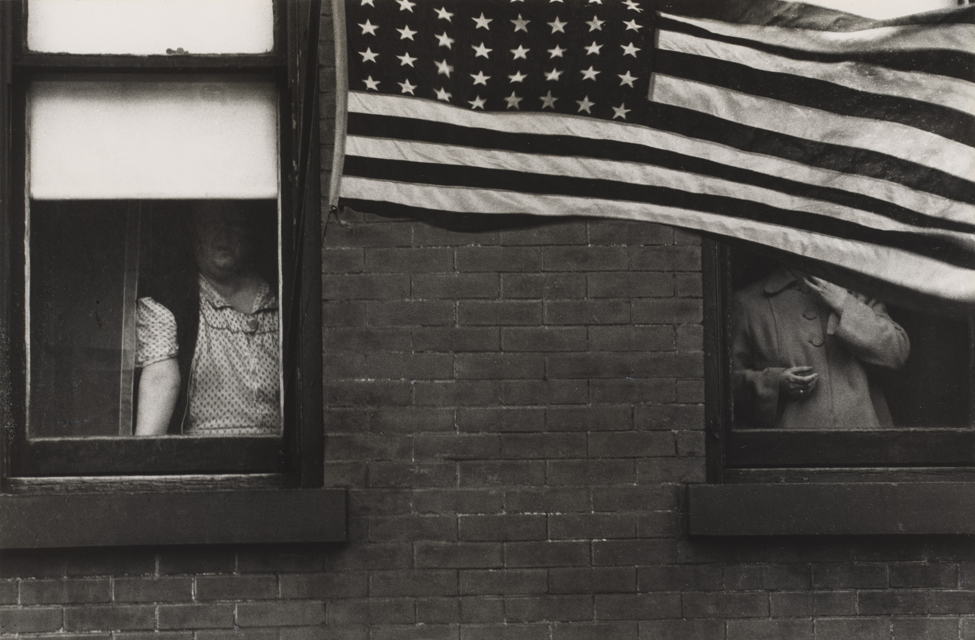 洋書写真集　ポール・トレバー　スキンヘッズ、ナショナルフロント、サウスロンドン Robert Frank. Parade—Hoboken, New Jersey. 1955 | MoMA