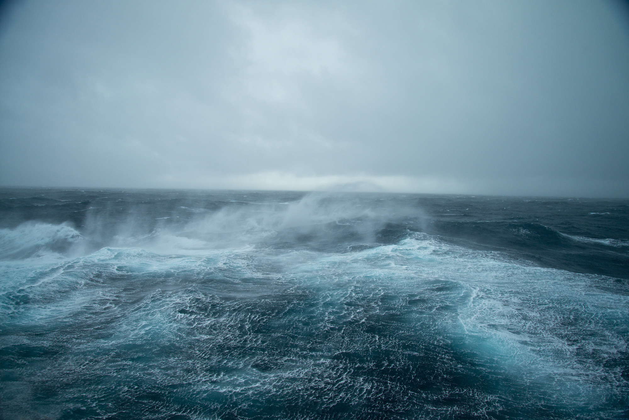 Enrique Ramírez. Ocean 33 ° 02&#39;47 &#34;S / 51 ° 04&#39;00” N. 2013