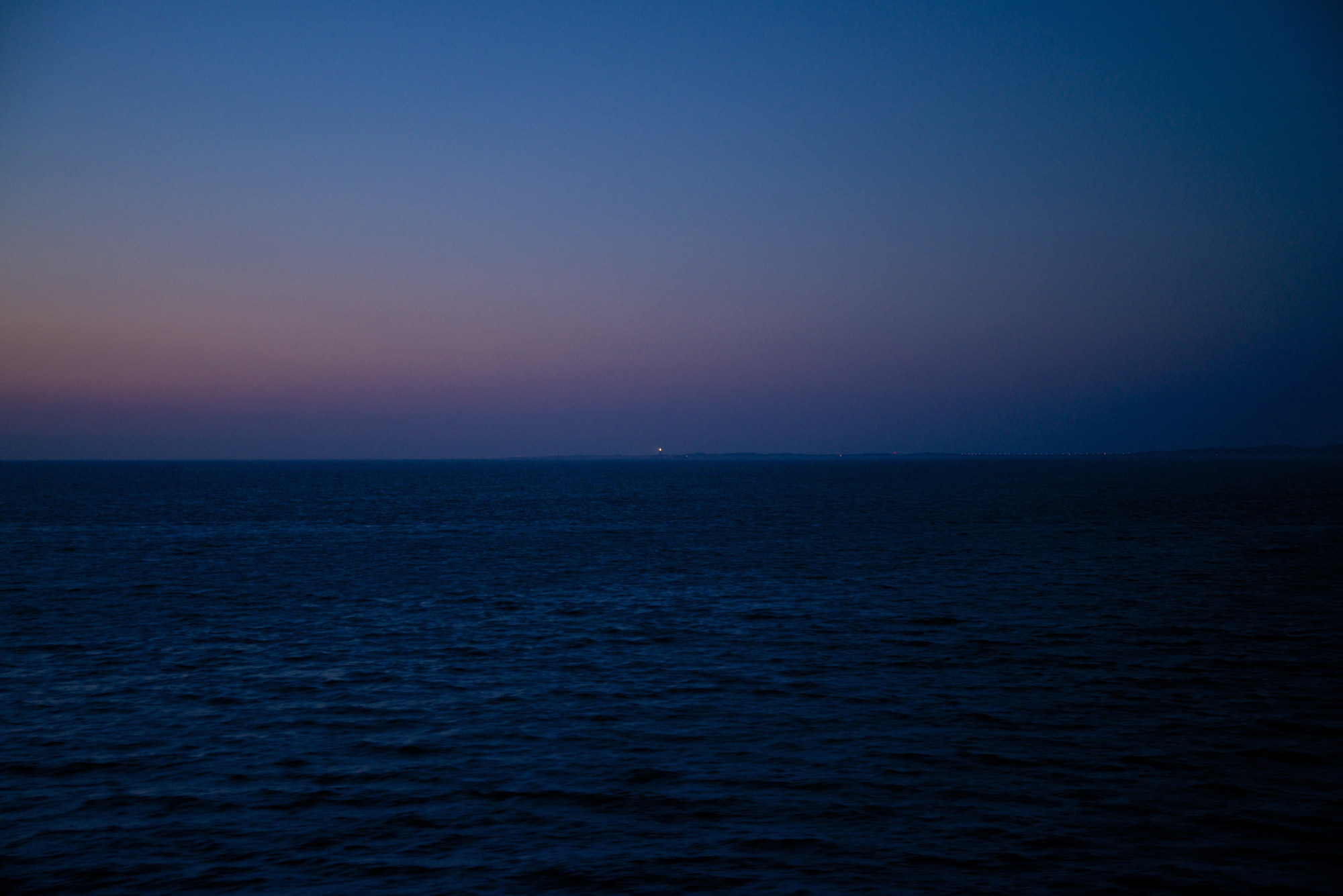 Enrique Ramírez. Ocean 33 ° 02&#39;47 &#34;S / 51 ° 04&#39;00” N. 2013
