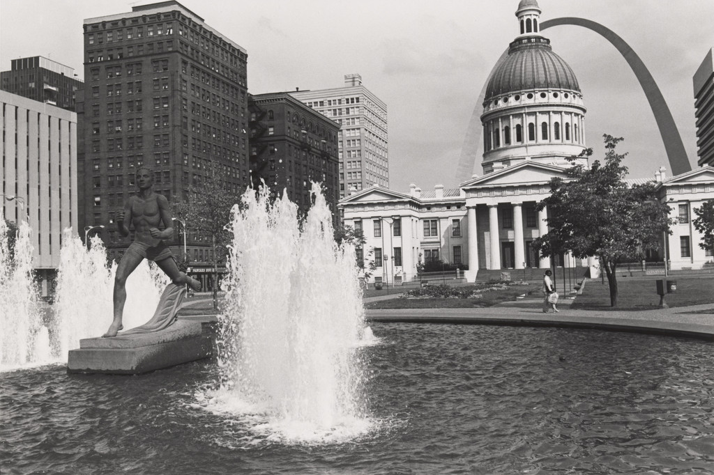 Kiener Memorial Fountain and Runner Statue. Gateway Mall, Saint Louis, Missouri