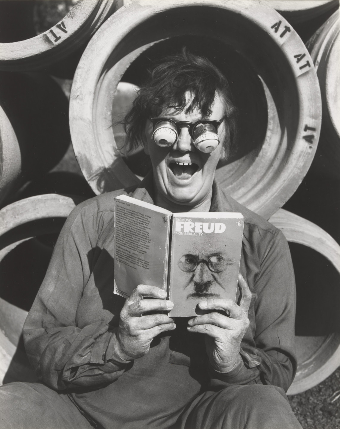 Jo Spence, Terry Dennett. Remodelling Photo History: Revisualization. 1981-82