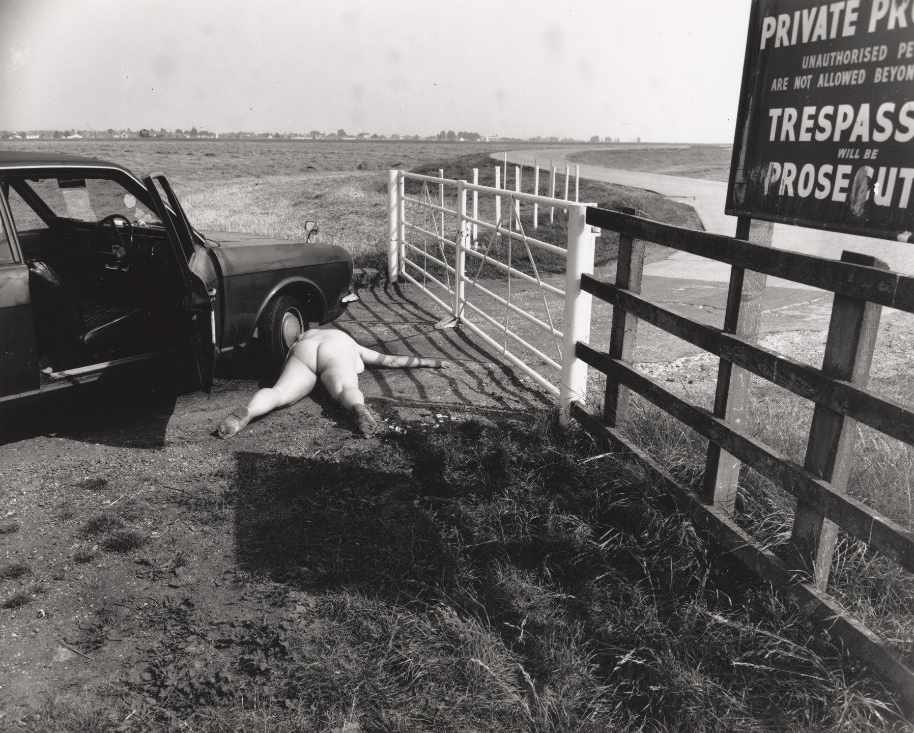 Jo Spence, Terry Dennett. Remodelling Photo History. 1981-82