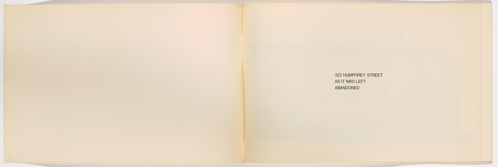 Gordon Matta-Clark. Splitting. 1974