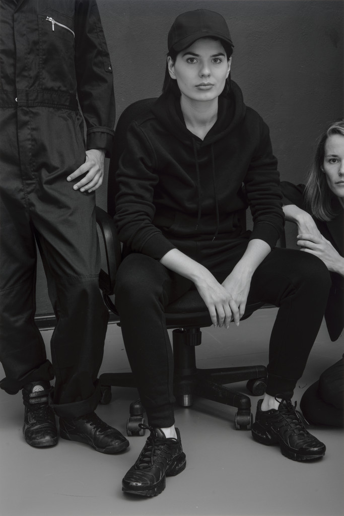 Untitled from the series Gesellschaft beginnt mit drei