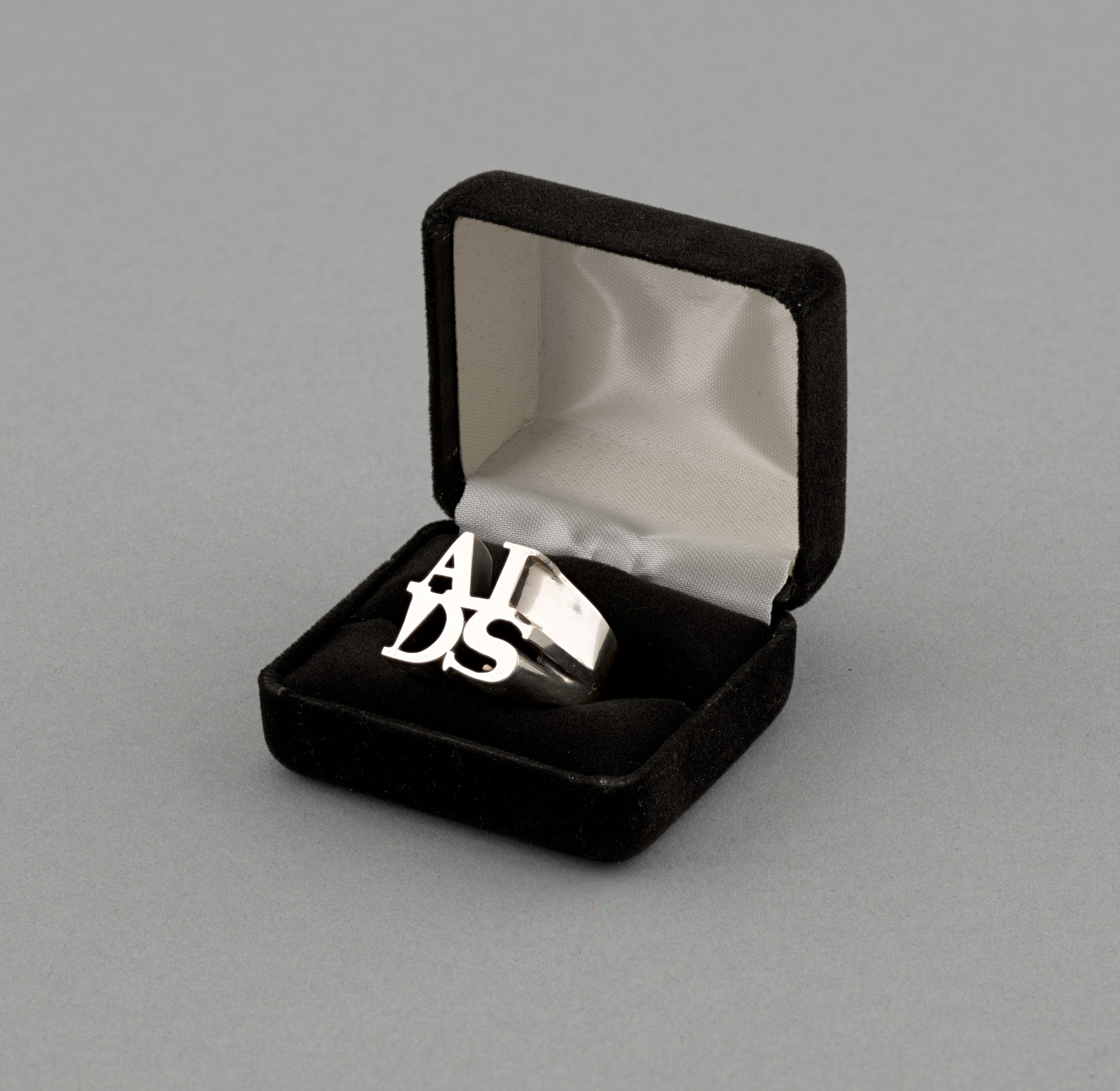 General Idea. AIDS Ring