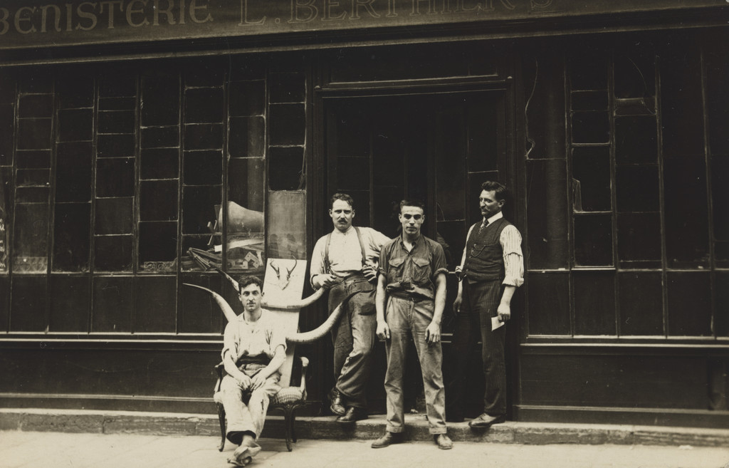 Ébénisterie, Paris