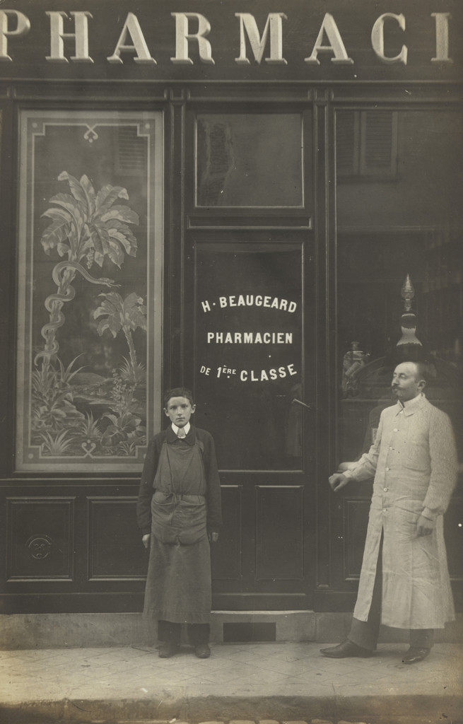 Pharmacie, H. Beaugeard, Pharmacien de 1ère classe, Plaque Guilleminot,  Le Pecq