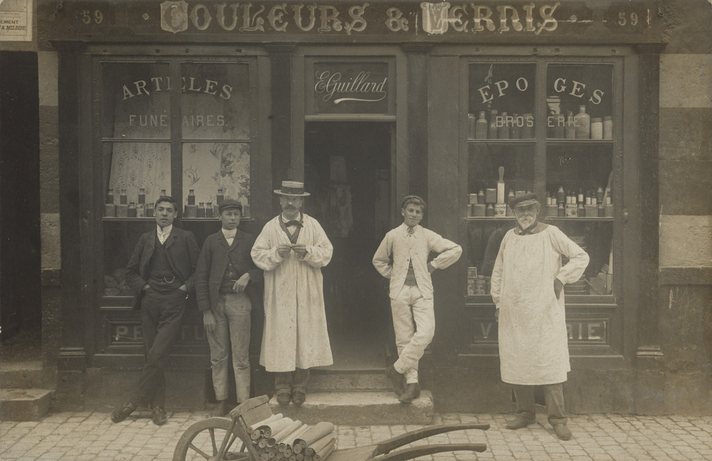 Couleurs & Vernis, E. Guillard, Articles funéraires, Éponges – brosserie,  Gien