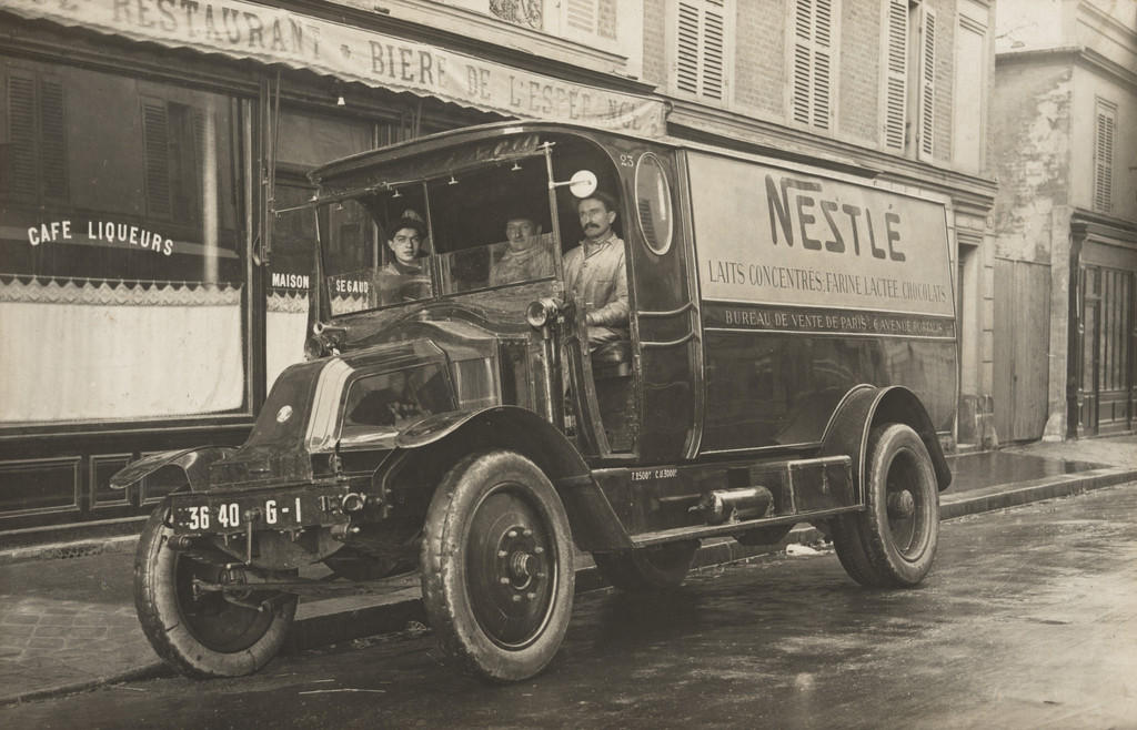 Voiture de livraison Nestlé, Paris