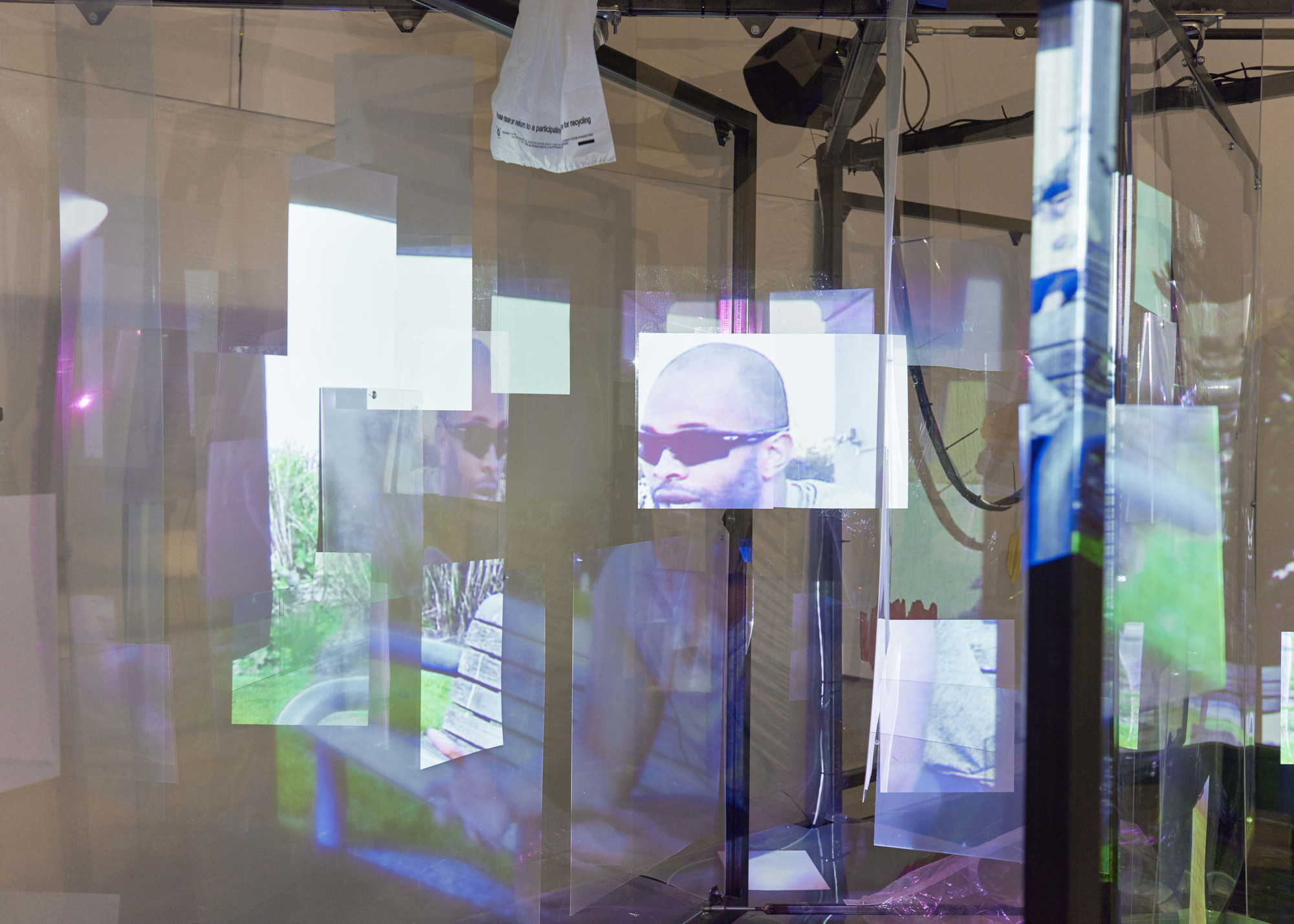 Neïl Beloufa. High definition and objectives: expansion and transparency. 2016