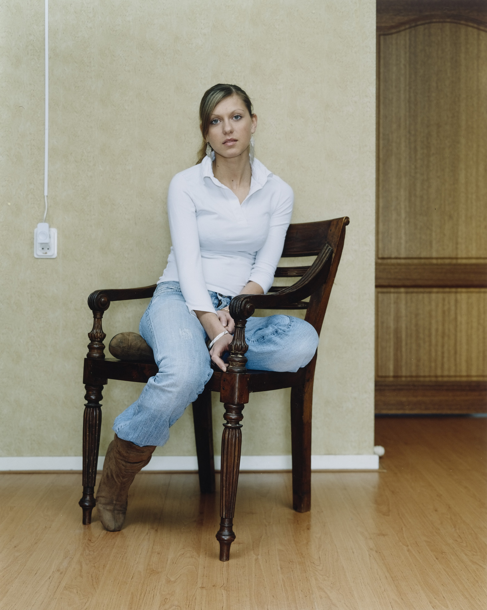 Rineke Dijkstra. Almerisa, Leidschendam, The Netherlands. March 29