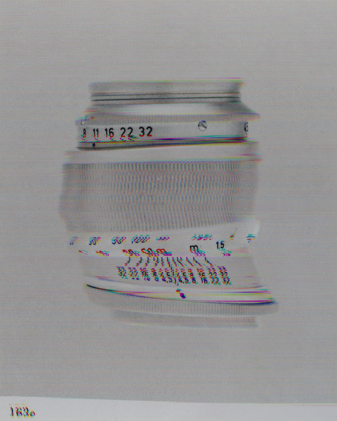Sara Cwynar. Lens (Darkroom Manuals). 2014