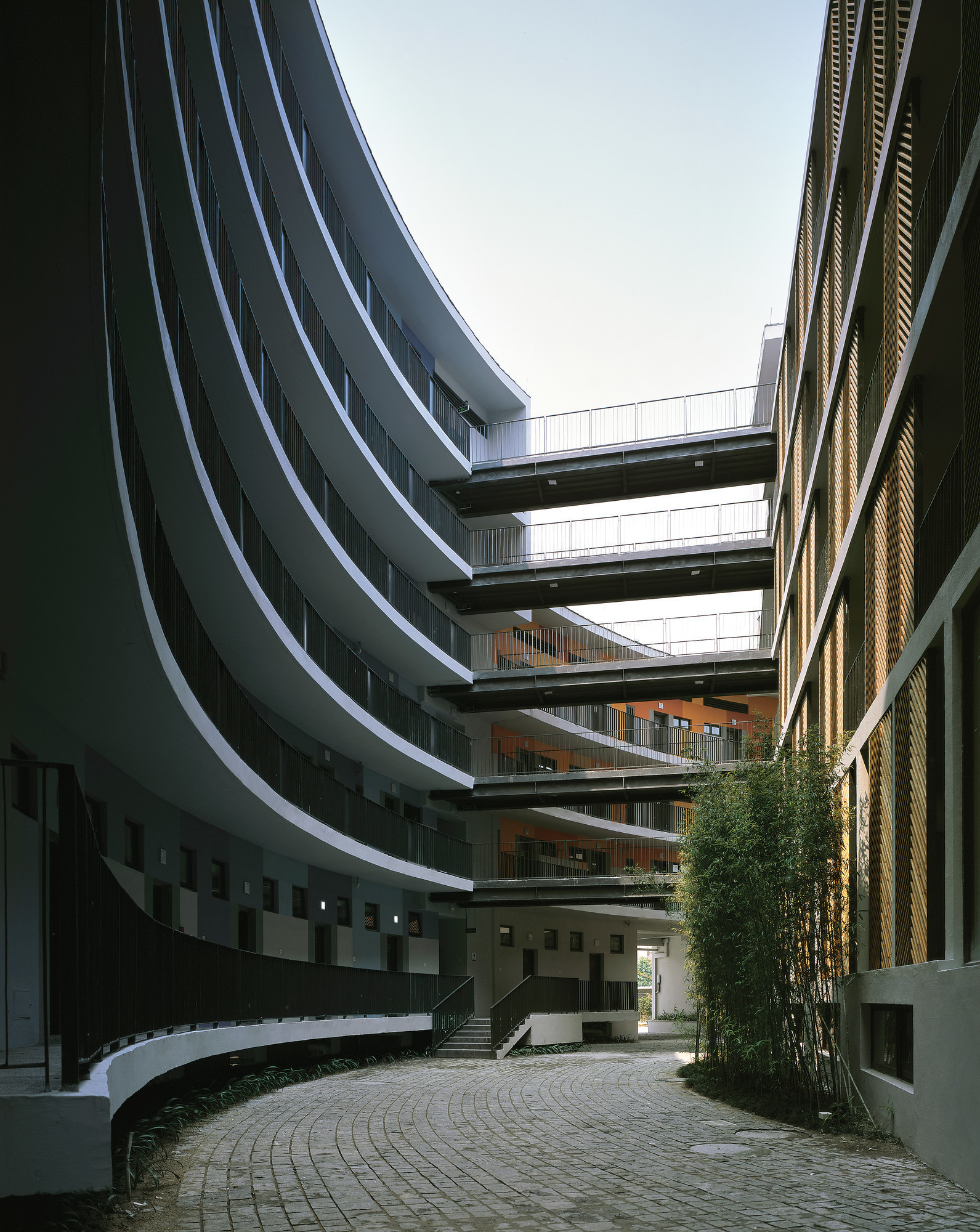 Xiao Du Liu, Yan Meng, Hui Wang, Chaoying Yang. Tulou Collective Housing, Nanhai, Guandong, China