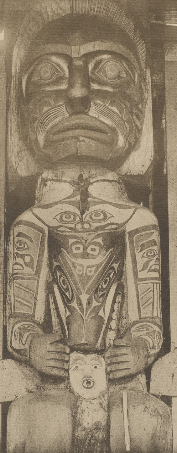 Edward Curtis. A Koskimo House-Post. 1914