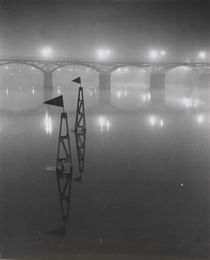 Brassaï (Gyula Halász). Le Pont des Arts in the Fog (Le Pont des Arts dans le brouillard). 1936