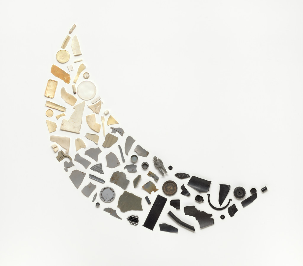 Grey Moon, Tony Cragg, 1985