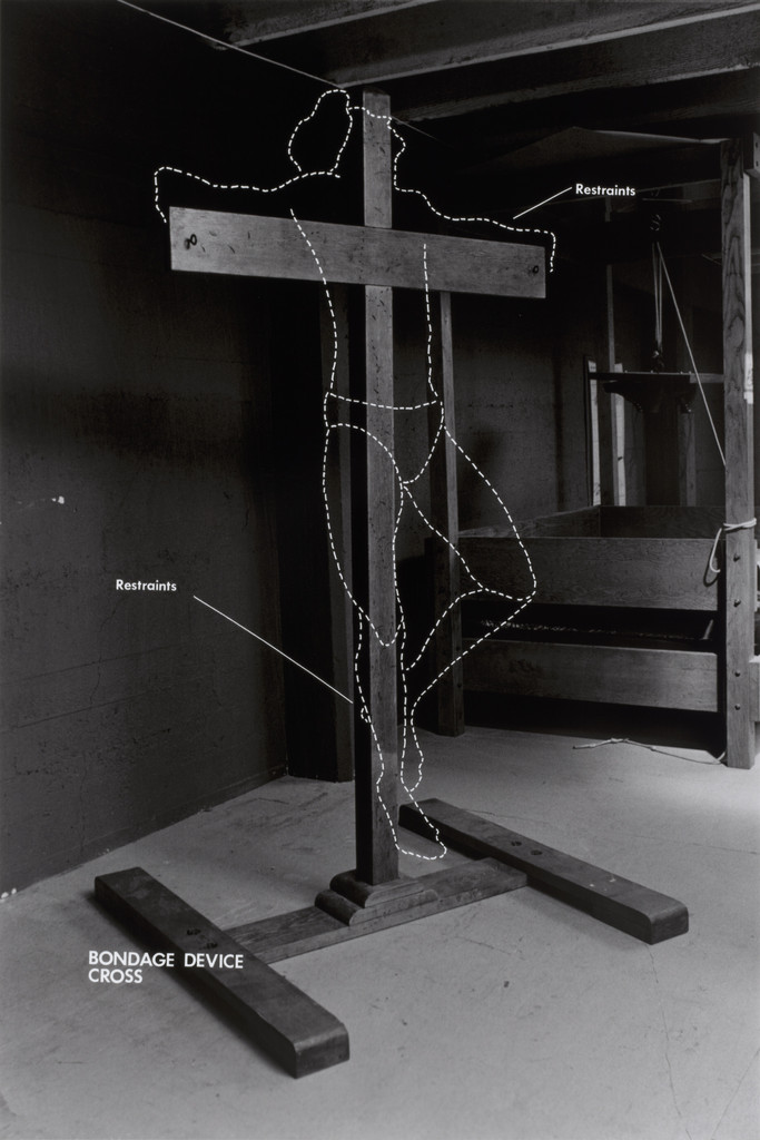 Bondage Device: Cross