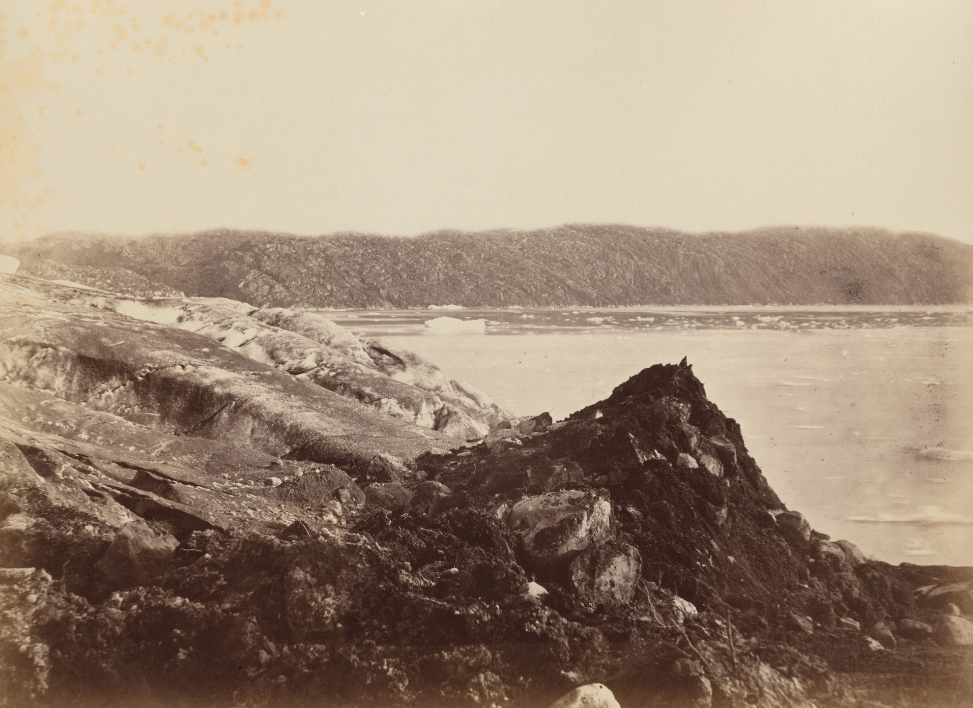 George P. Critcherson, John L. Dunmore, William Bradford. "The glacier as seen flowing or being forced down between the hills". 1869