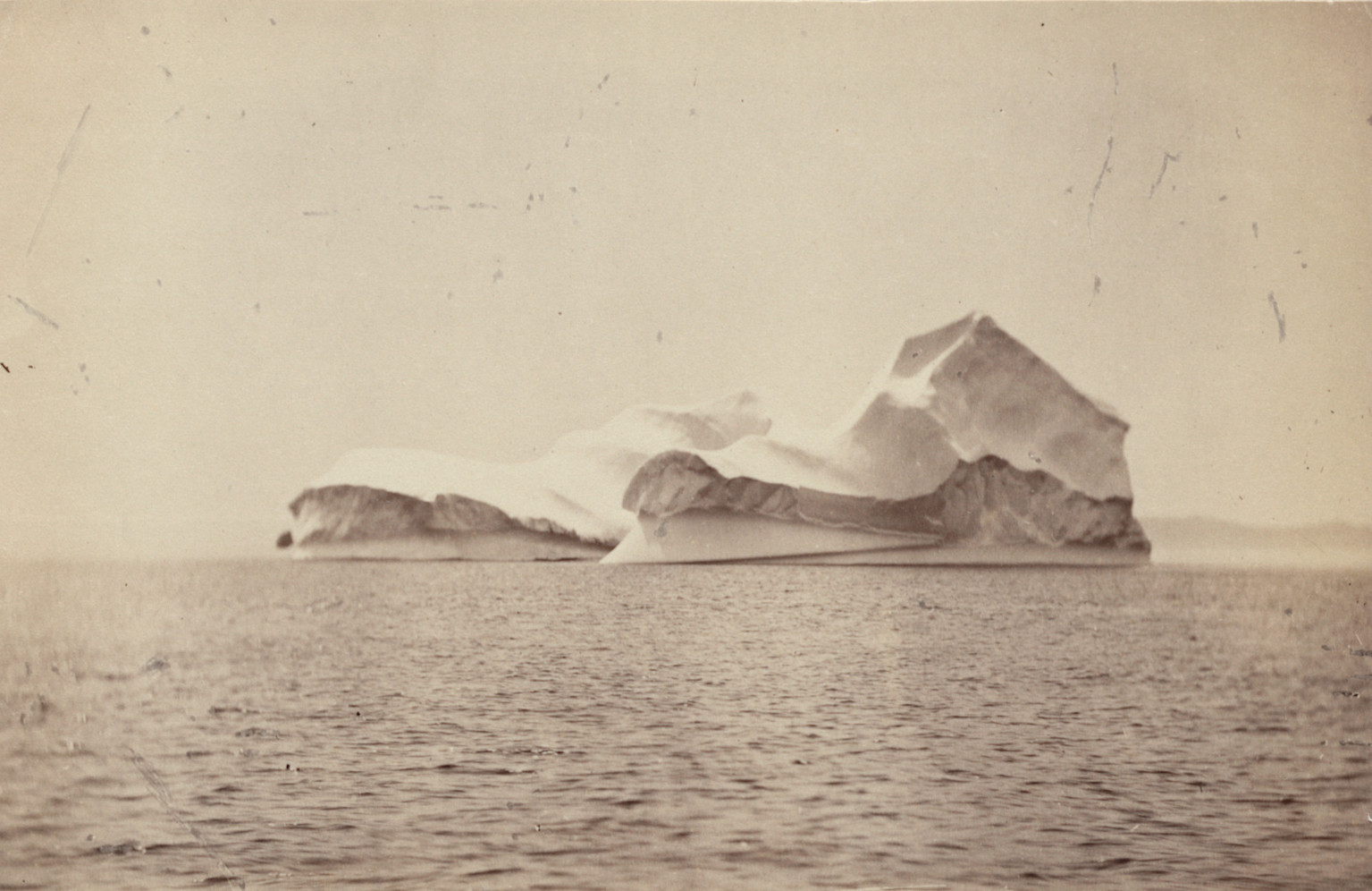 George P. Critcherson, John L. Dunmore, William Bradford. "Instantaneous view of icebergs"