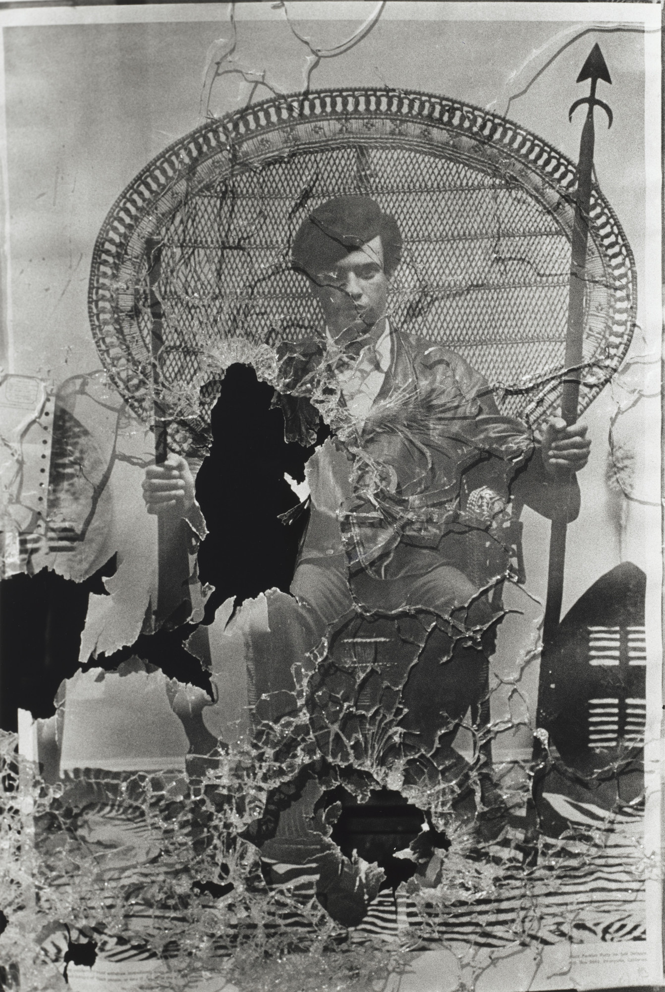 Stephen Shames. The window of Black Panther Party National