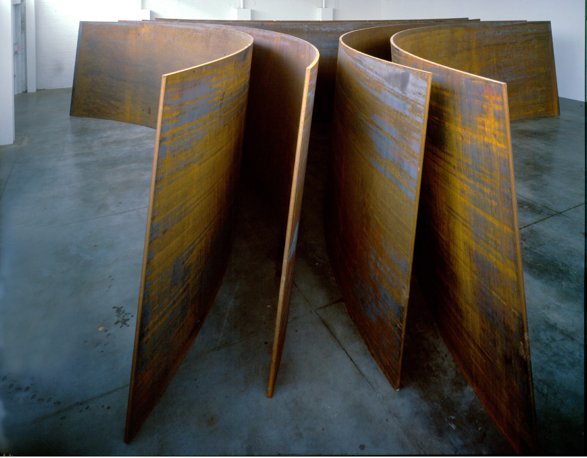 Richard Serra. Switch