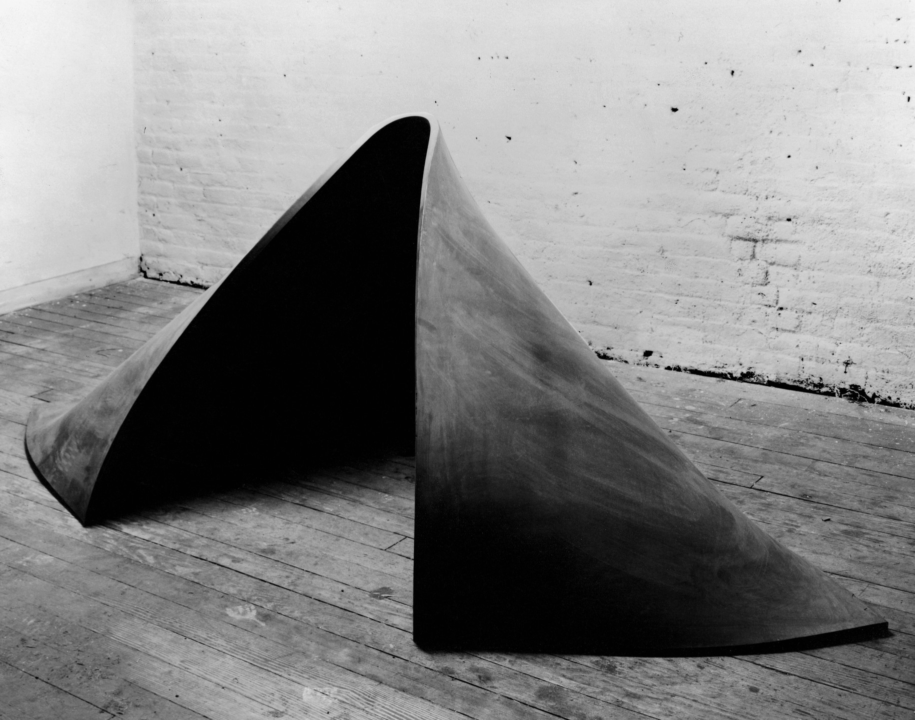 Richard Serra. To Lift. 1967