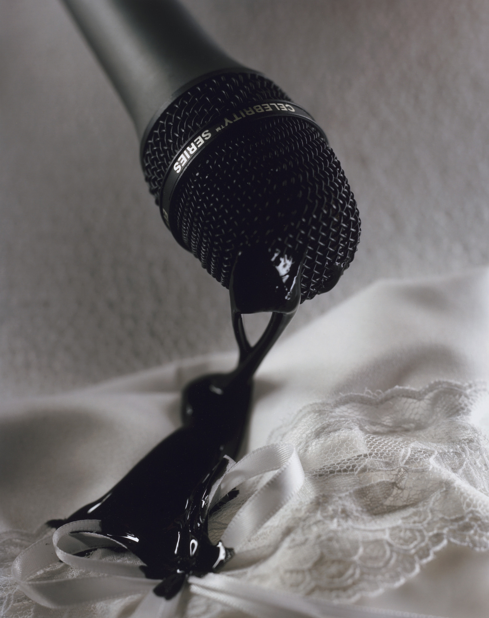 Torbjørn Rødland. Black Goo, White Lace