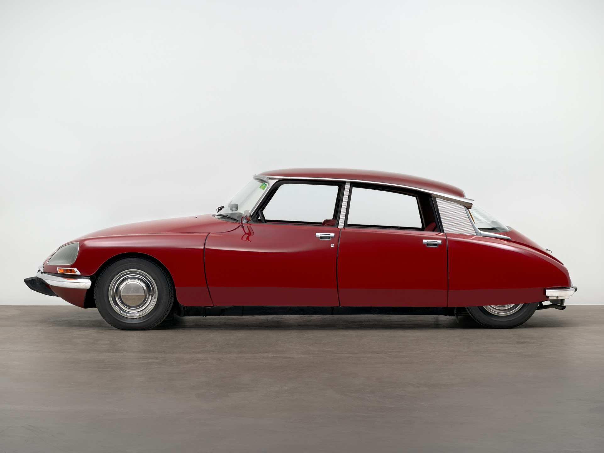 Flaminio Bertoni, André Lefèbvre, Paul Magès, Robert Opron. DS 23 sedan. designed 1954-1967 (this example 1973)