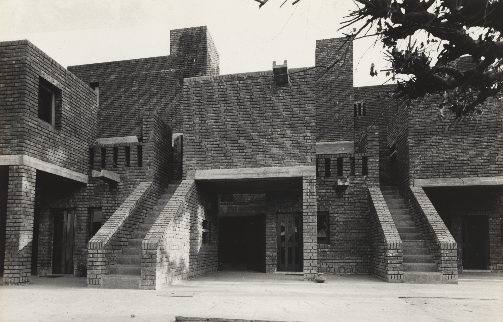 Raj Rewal. French Embassy Staff Quarters, New Delhi, India. 1967