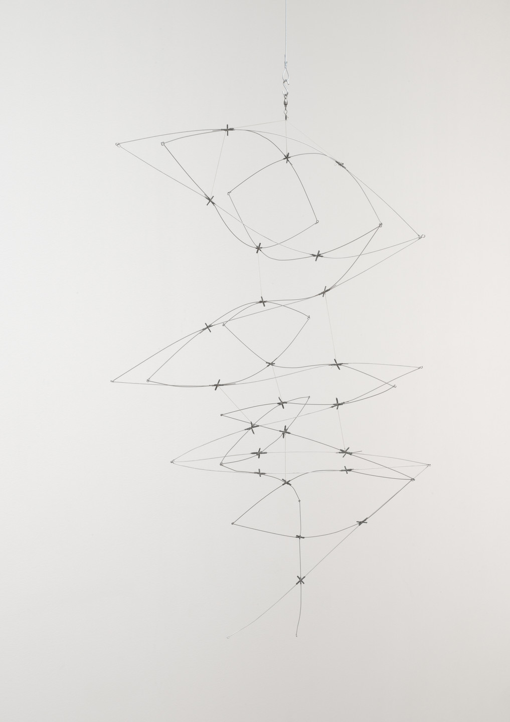 Gego (Gertrud Goldschmidt). Reticularea 1973-1976. 1975