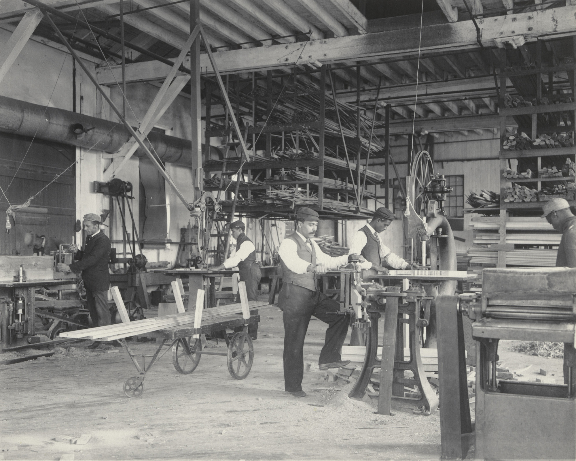 Frances Benjamin Johnston. Fancy sawing
