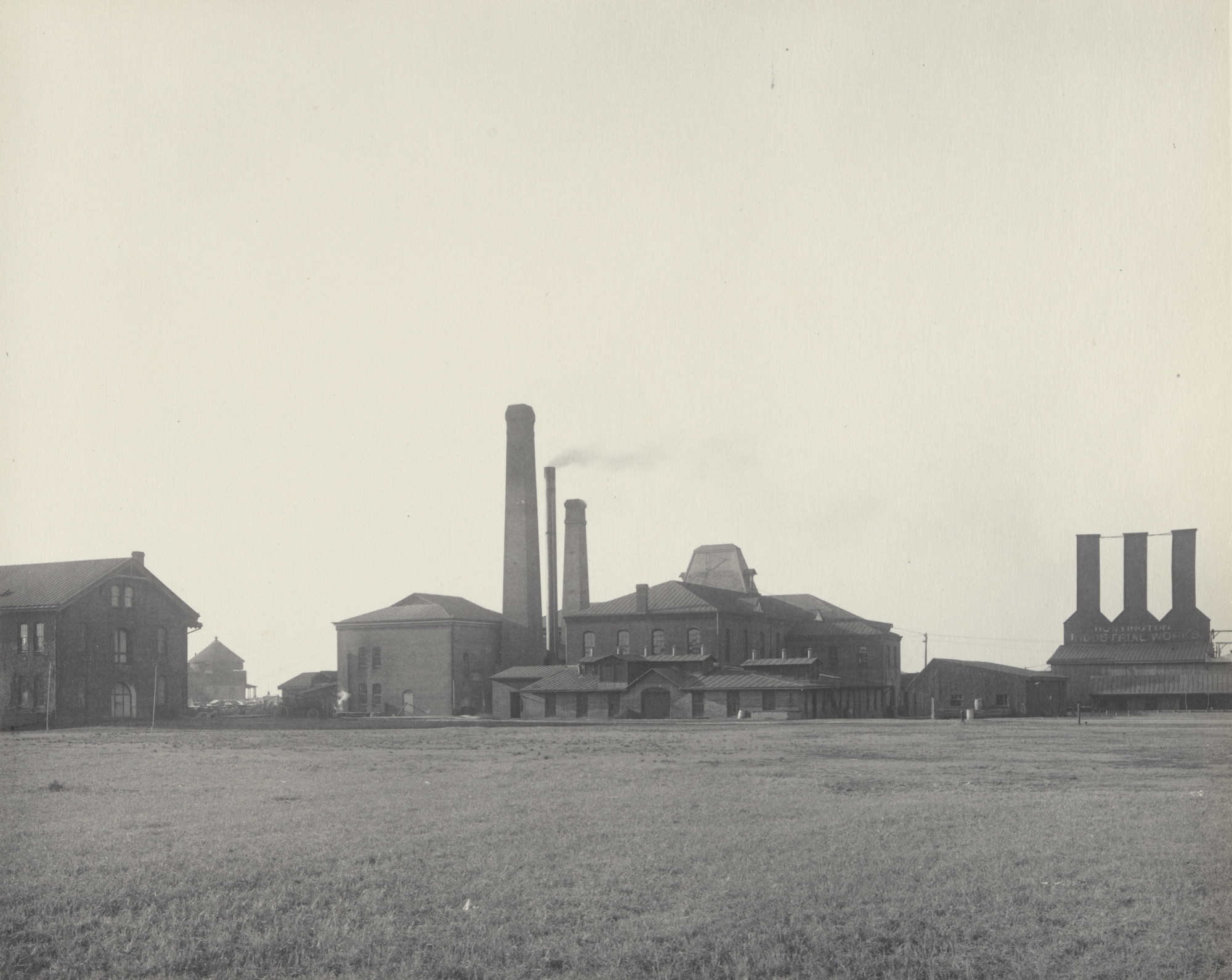 Frances Benjamin Johnston. The Huntington Industrial Works