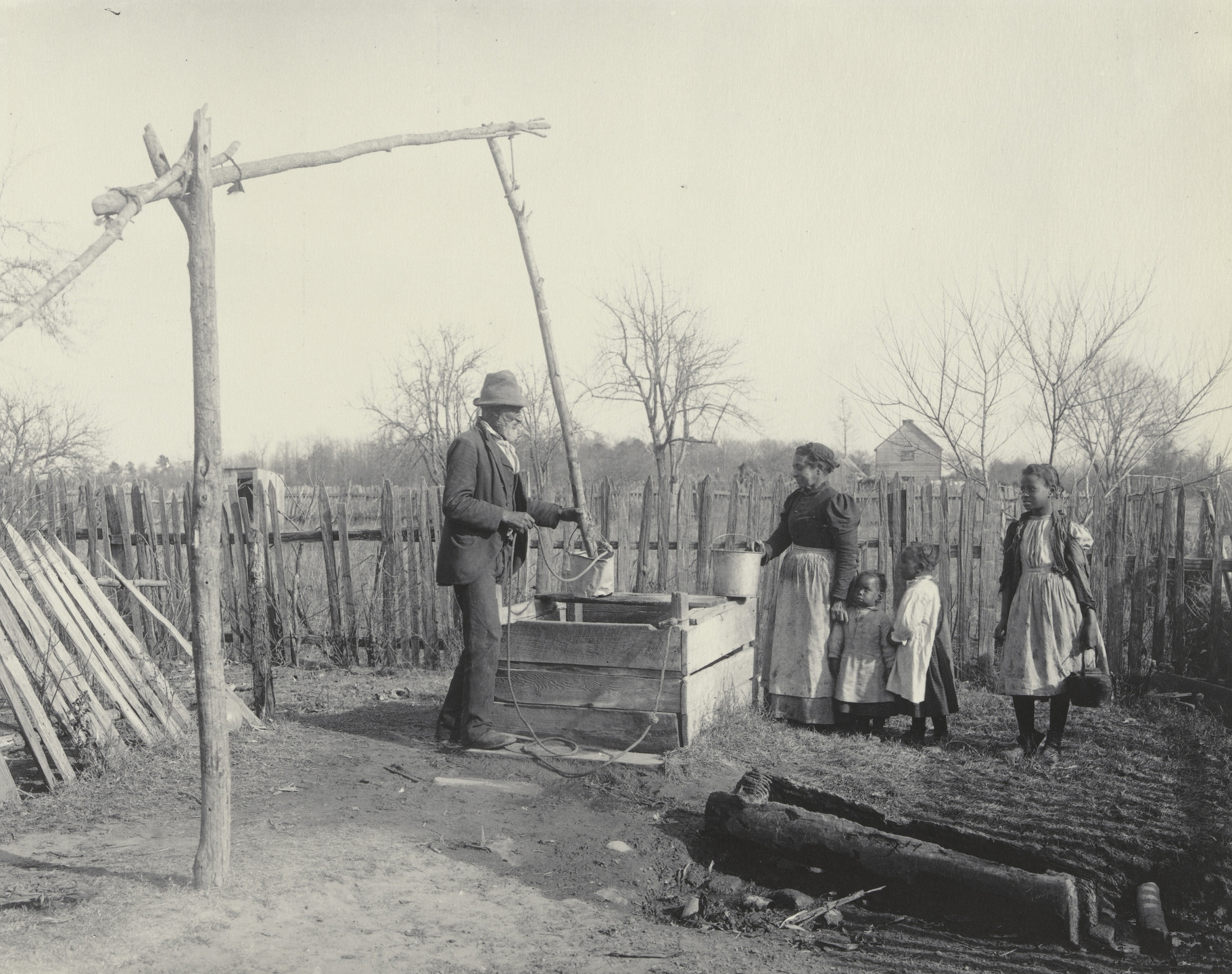 Frances Benjamin Johnston. The Old Well. 1899-1900