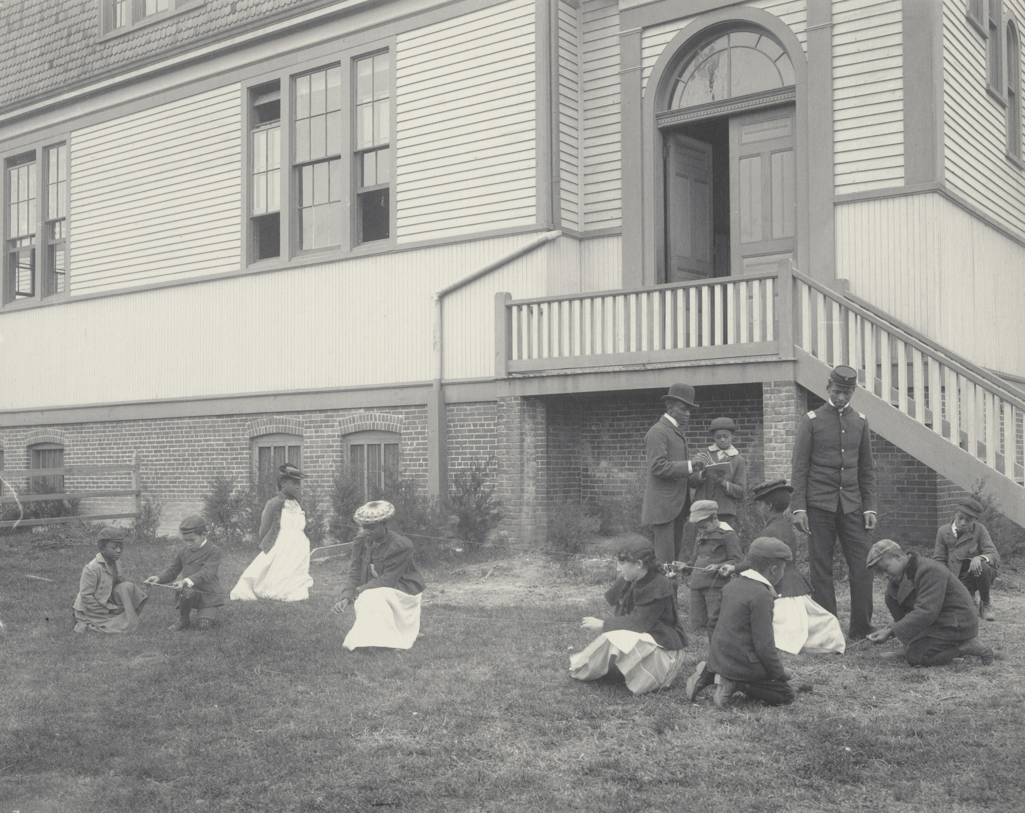 Frances Benjamin Johnston. An arithmetic lesson at the Whittier